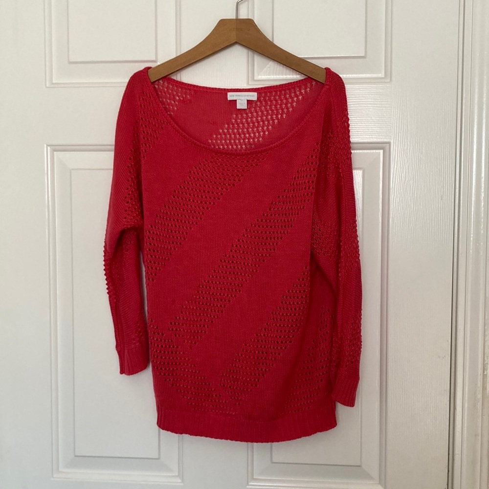 Women’s hot pink sweater